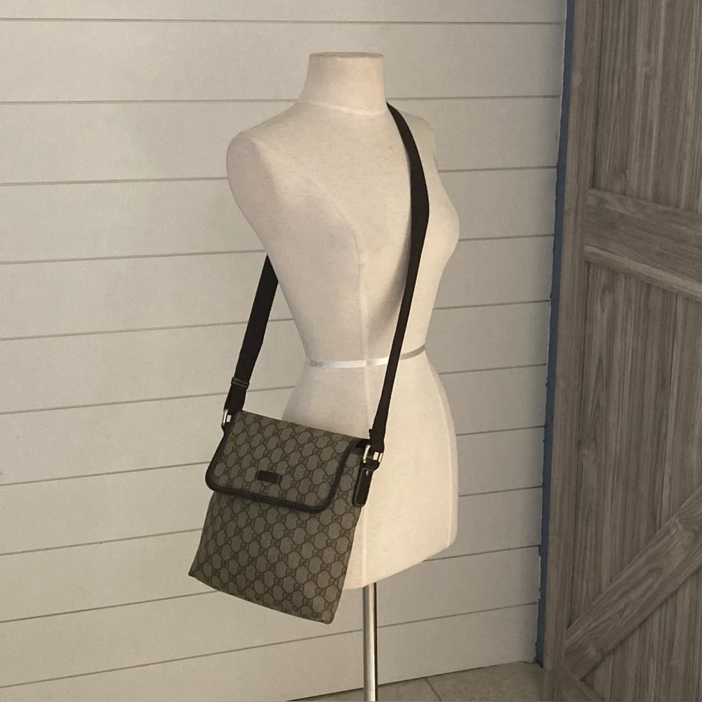SOLD!  Gucci Flap Messenger GG Coated Canvas bag - Picture 9 of 15